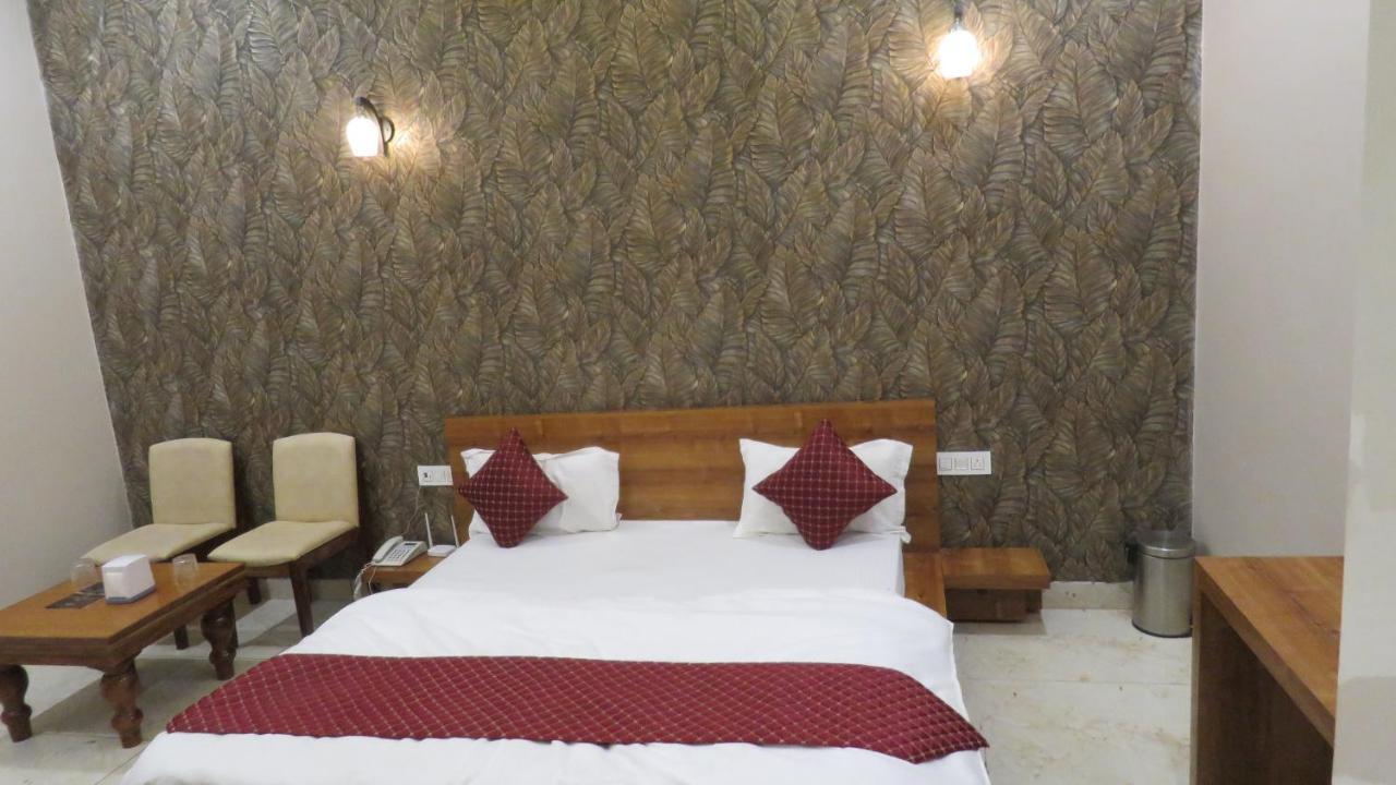 Raja Ji Hotels & Restaurant Jind Exterior photo