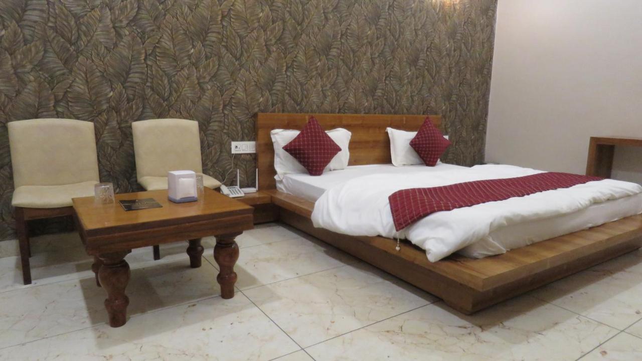 Raja Ji Hotels & Restaurant Jind Exterior photo